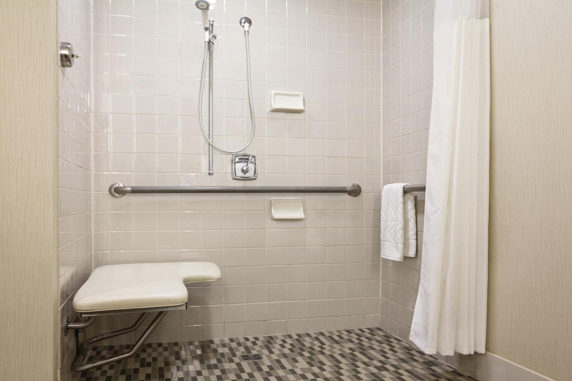 Doubletree By Hilton - Downtown 3*