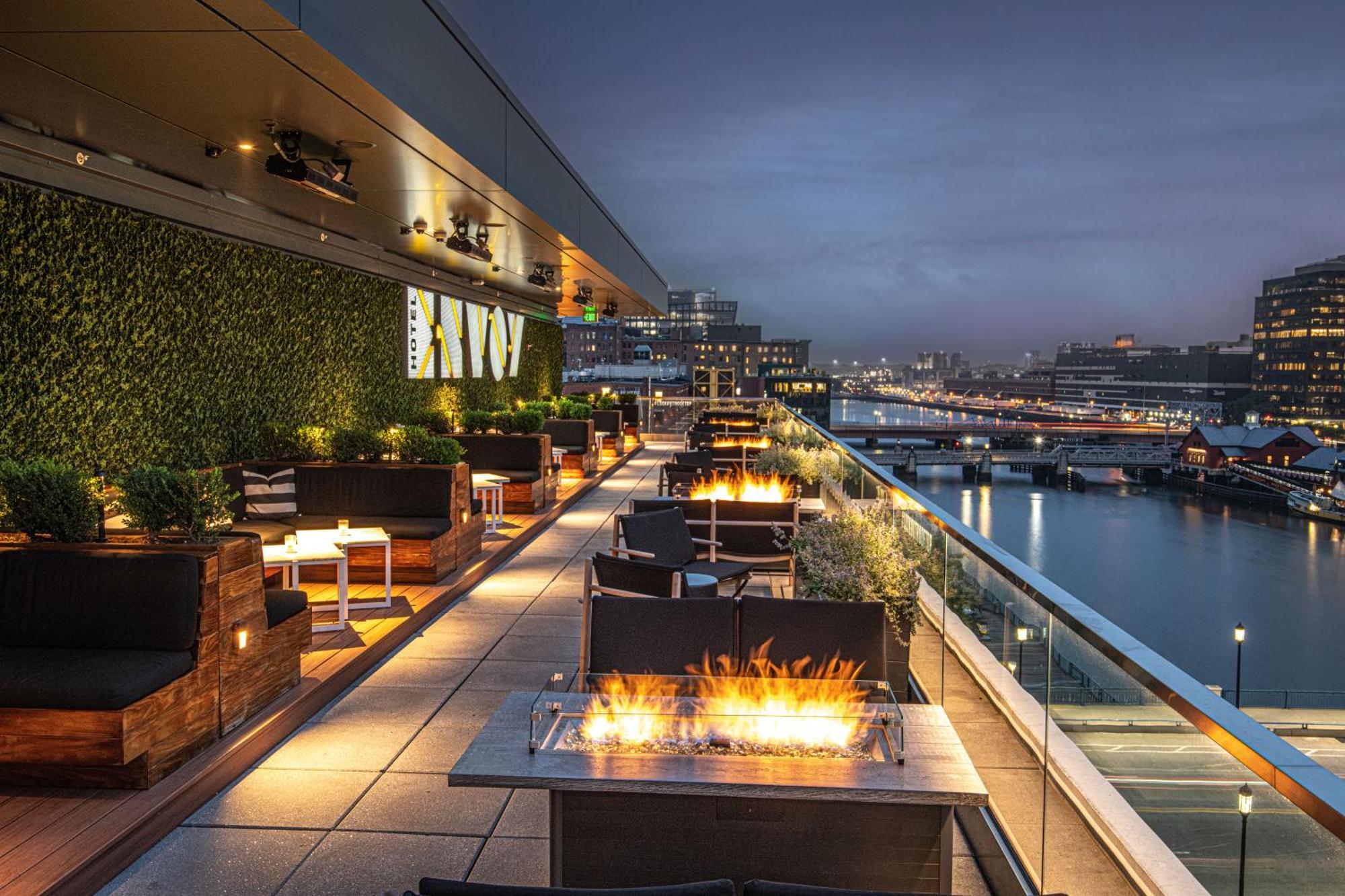 The Envoy Hotel, Autograph Collection Hotel 4*