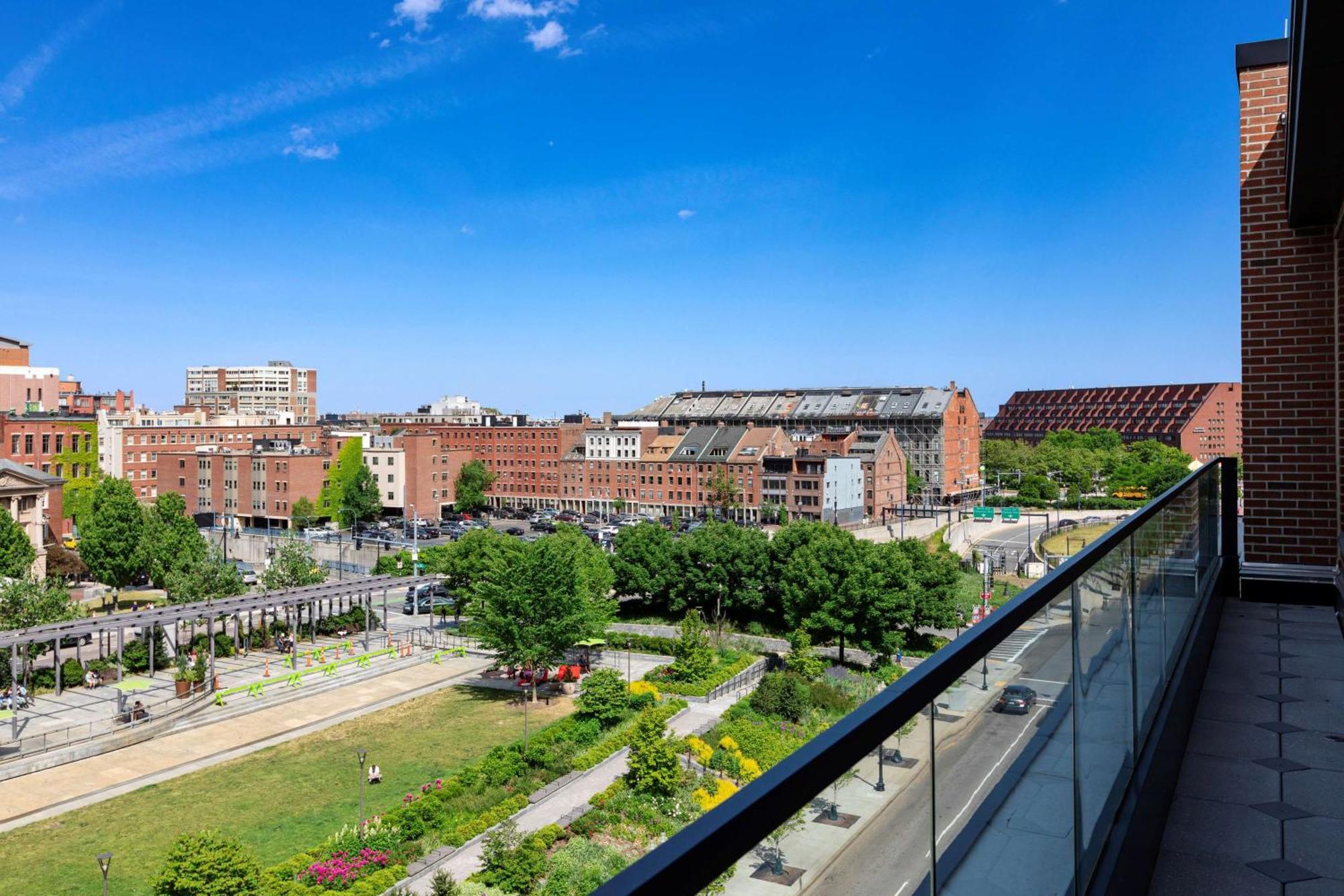 Canopy By Hilton Downtown 4*