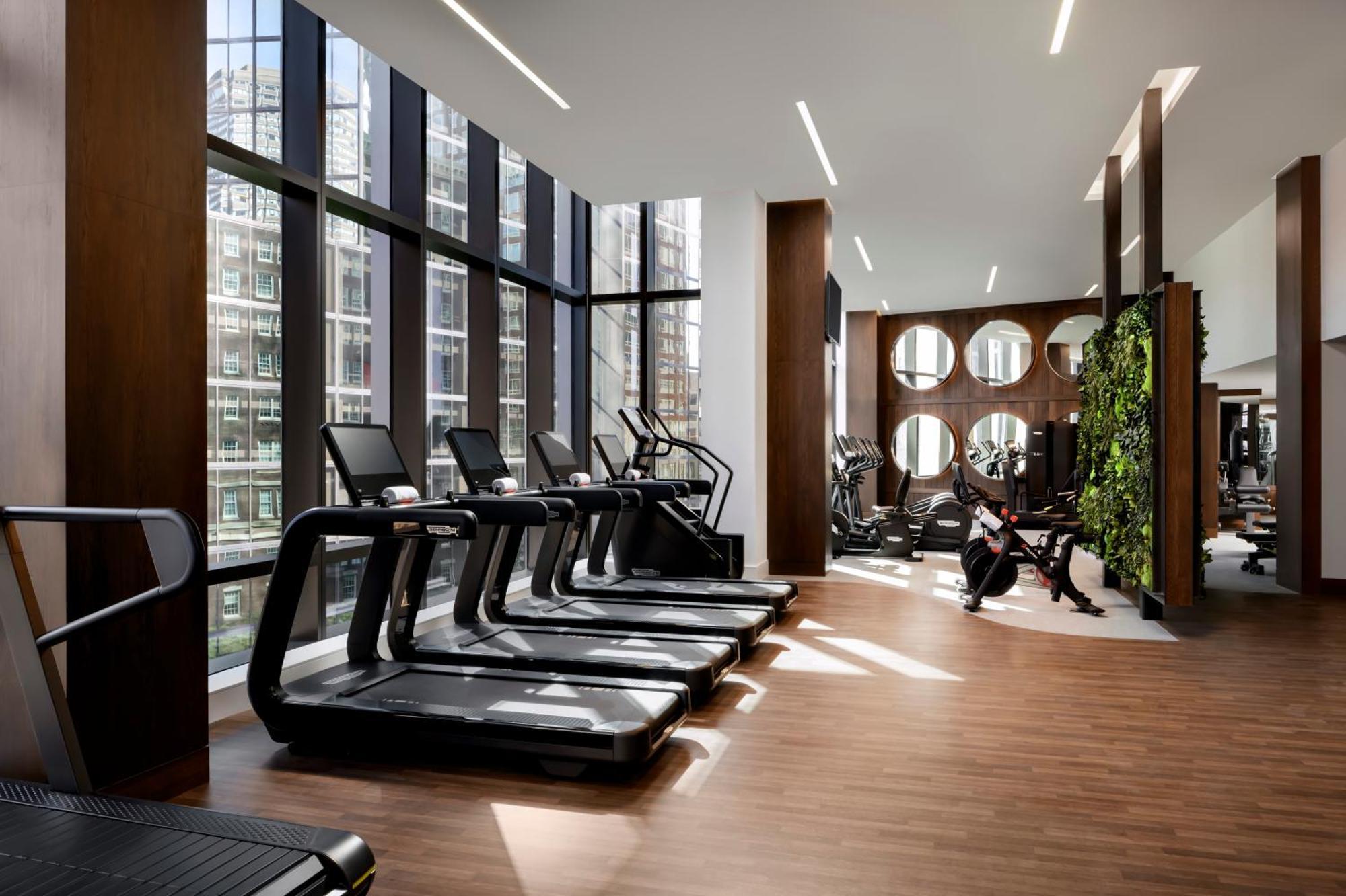 Raffles 5* Boston