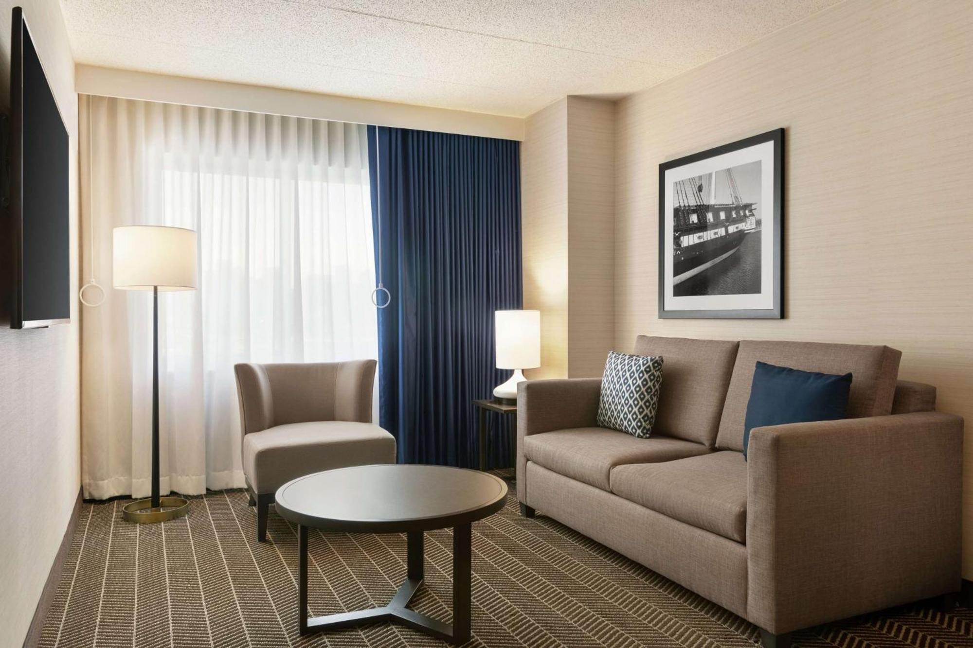 Embassy At Logan Airport 3* Boston