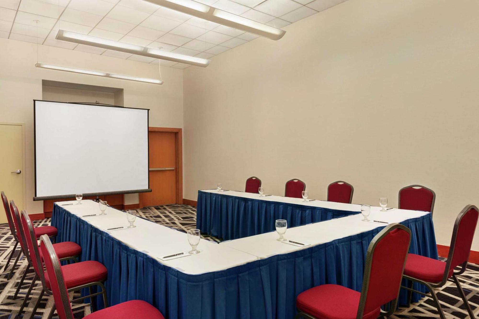 Embassy At Logan Airport 3* Boston