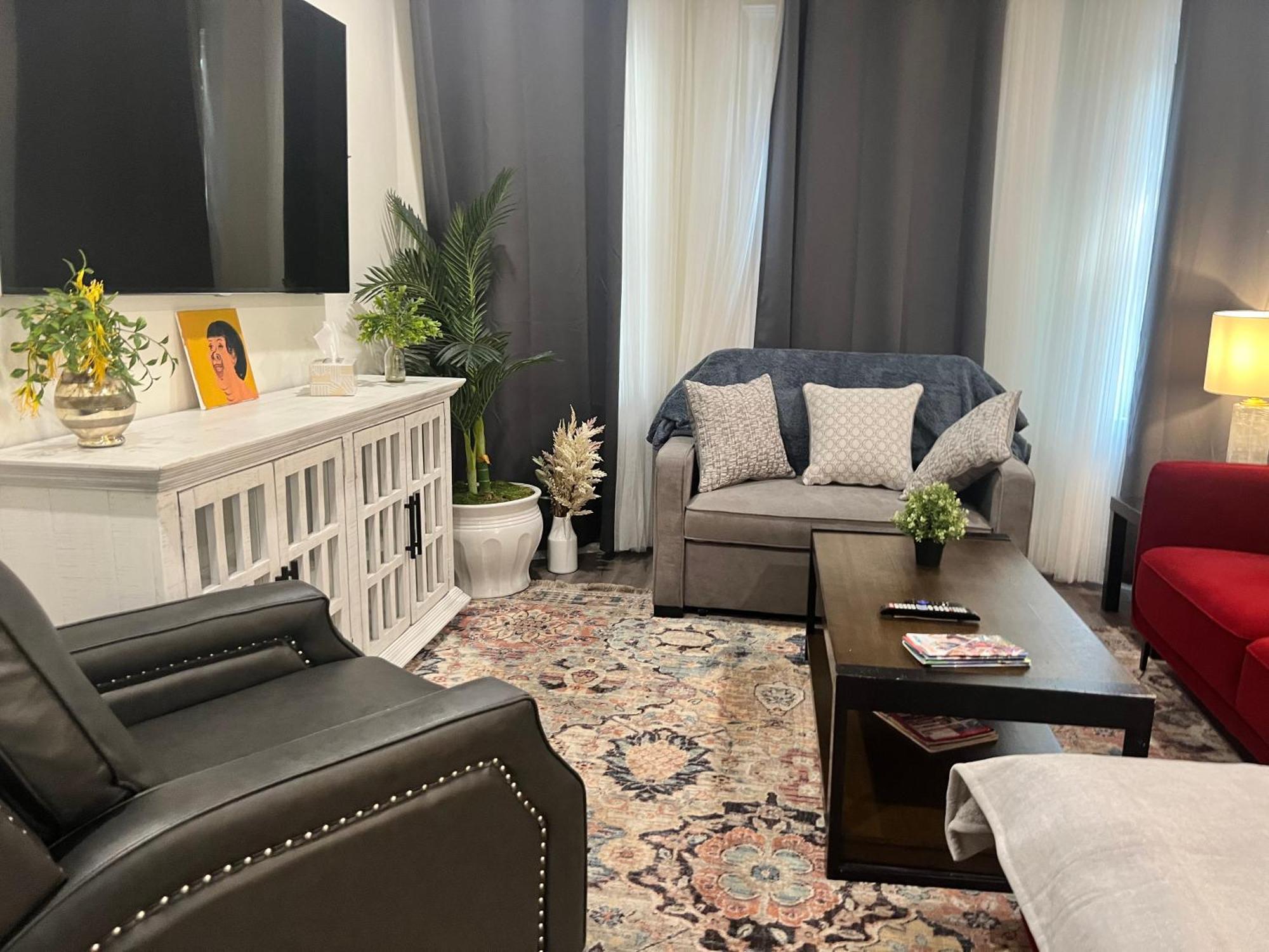 Roslindale Village Apartment Boston