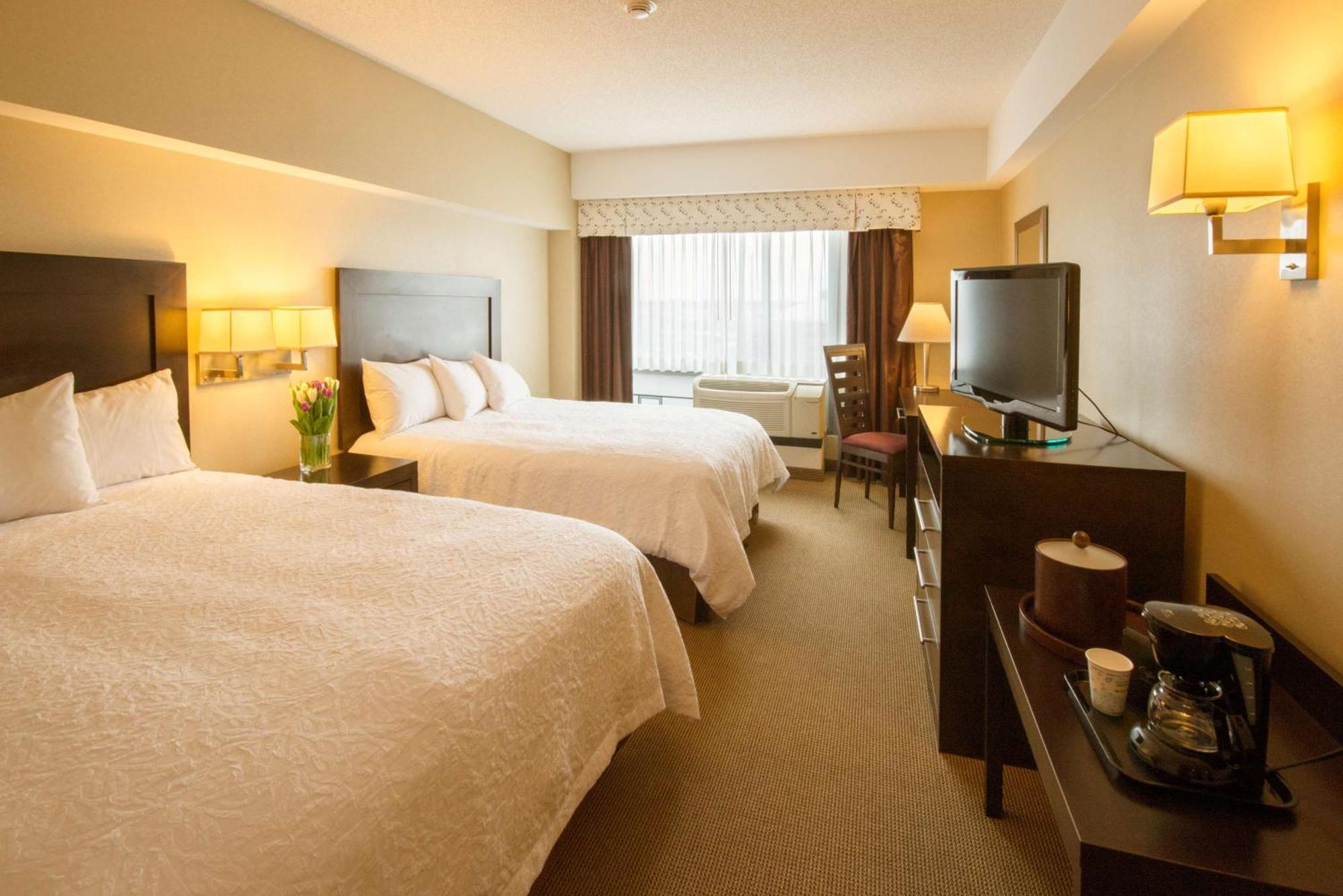 Hampton & Crosstown Center Hotel