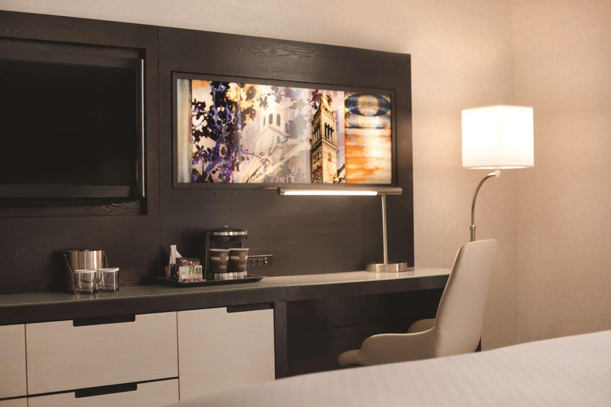 Doubletree By Hilton - Downtown 3*