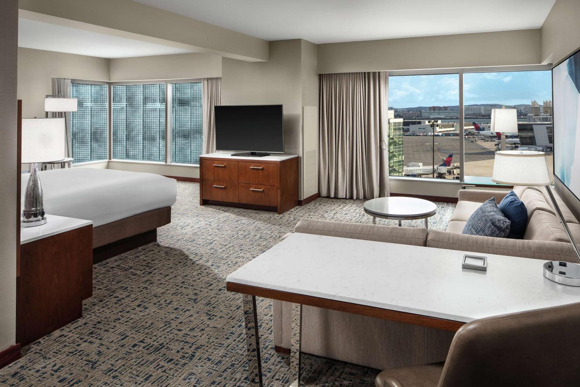 Hilton Logan Airport Hotel