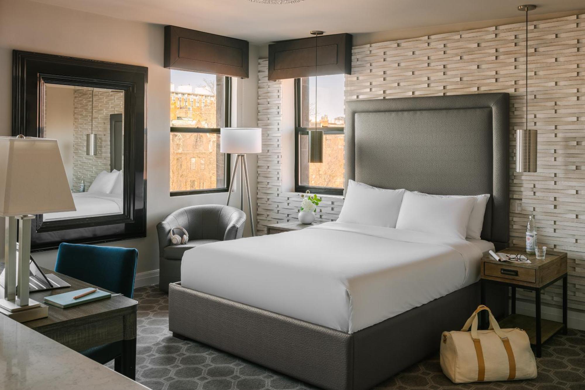 No. 284 Powered By Sonder Hotel 4*