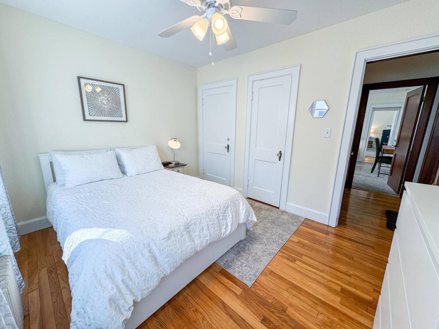 Spacious 3 Bed, In Unit Laundry, Air Boston