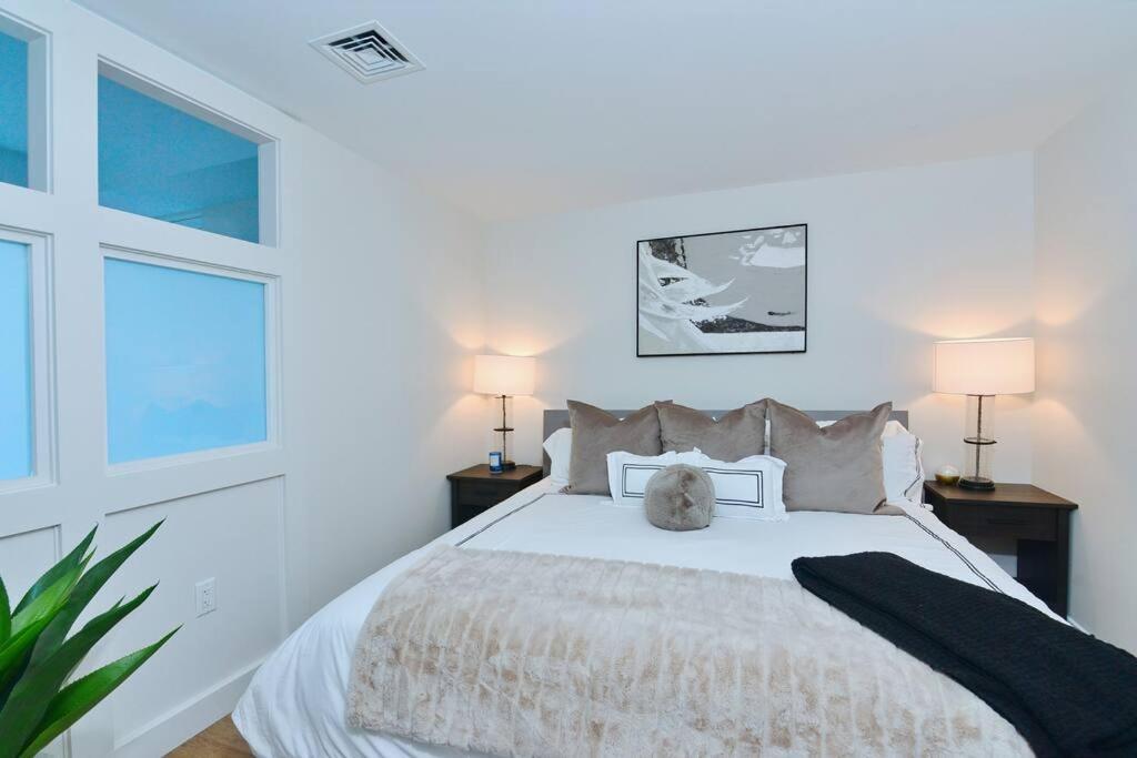 Apartment Modern Seaport Oasis *