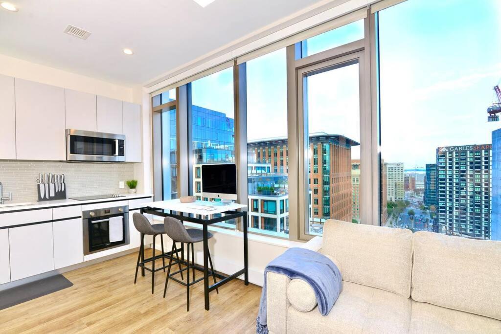 Apartment Modern Seaport Oasis Boston
