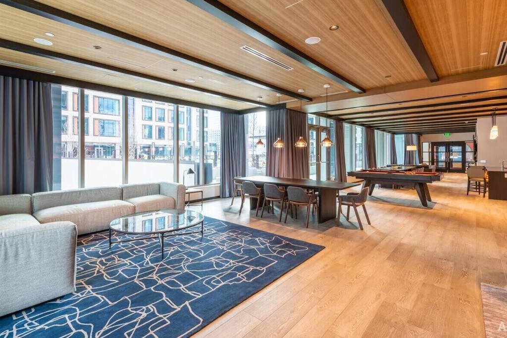 Modern Seaport Oasis Apartment Boston