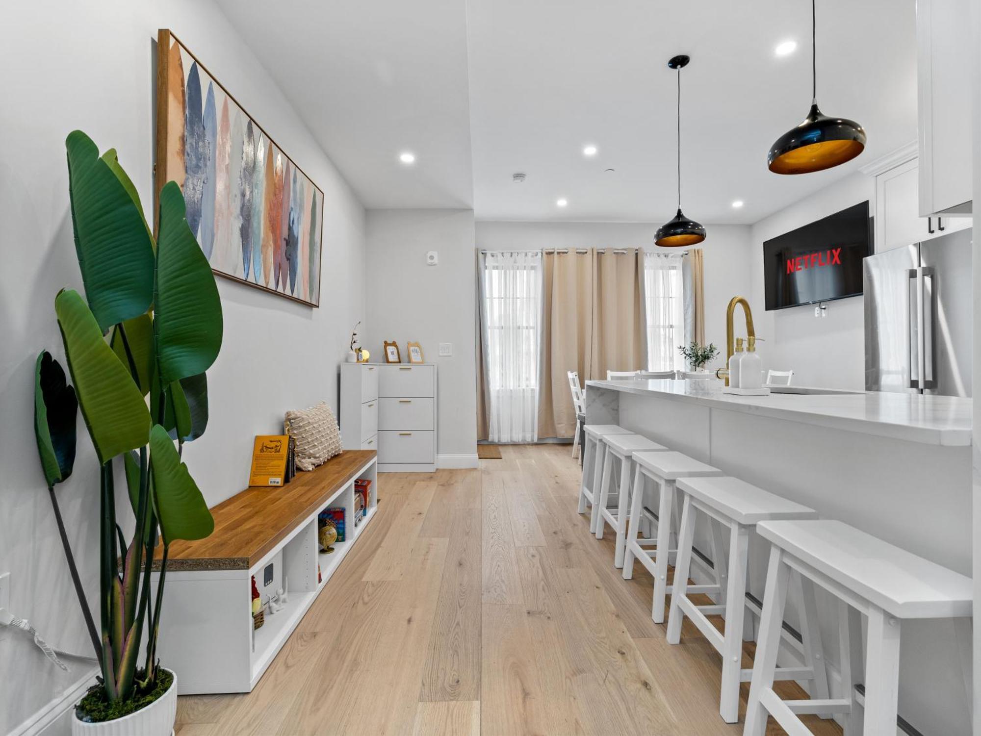 Apartment 5br 3bath 6beds Boston