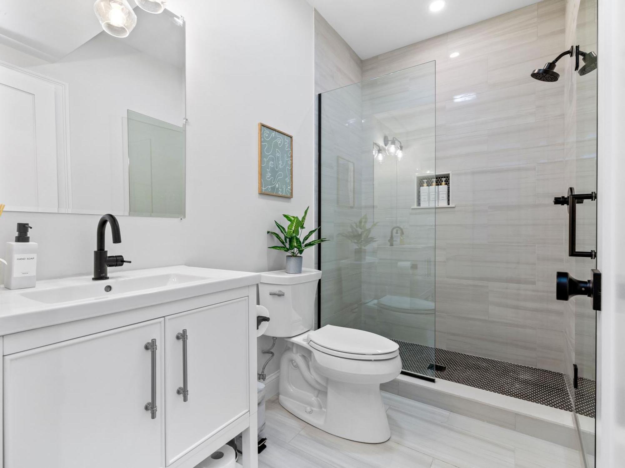 Apartment 5br 3bath 6beds Boston