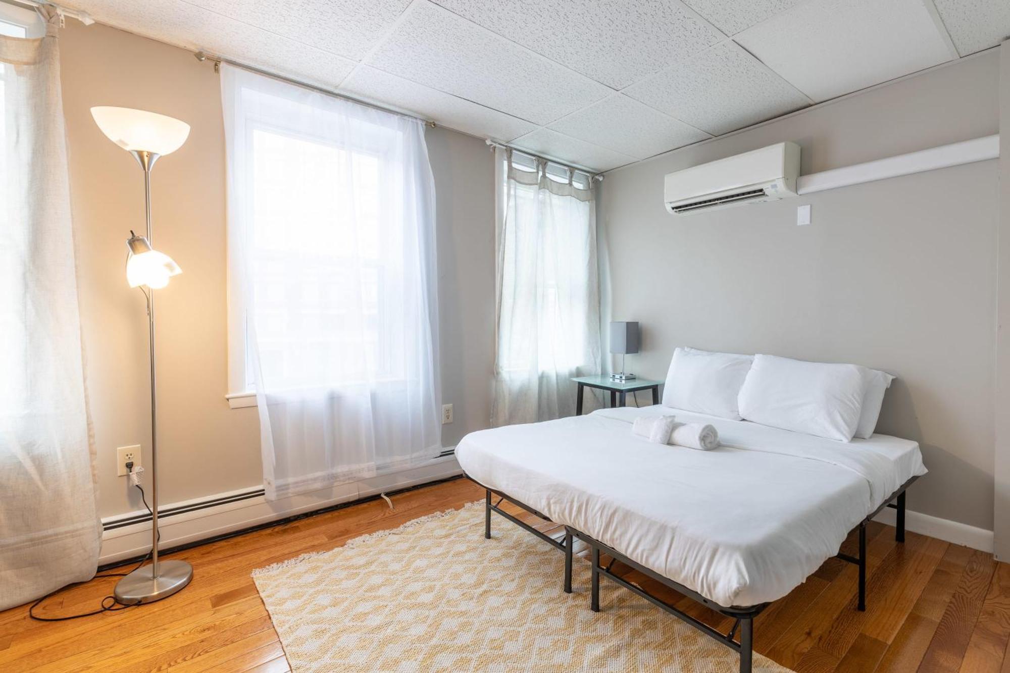 3 Bed 1 Bath In Historic Building