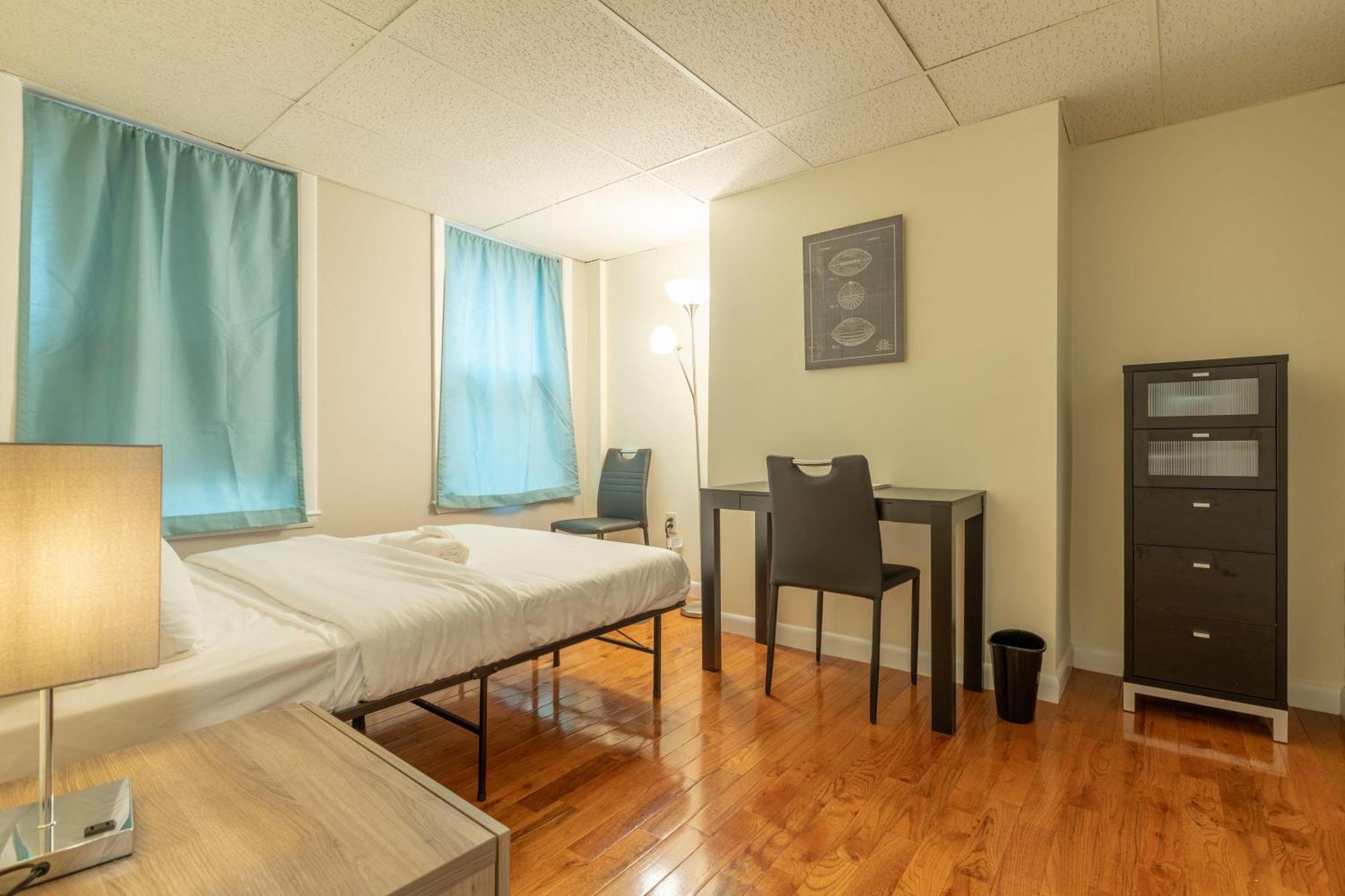 Apartment 3 Bed 1 Bath In Historic Building Boston