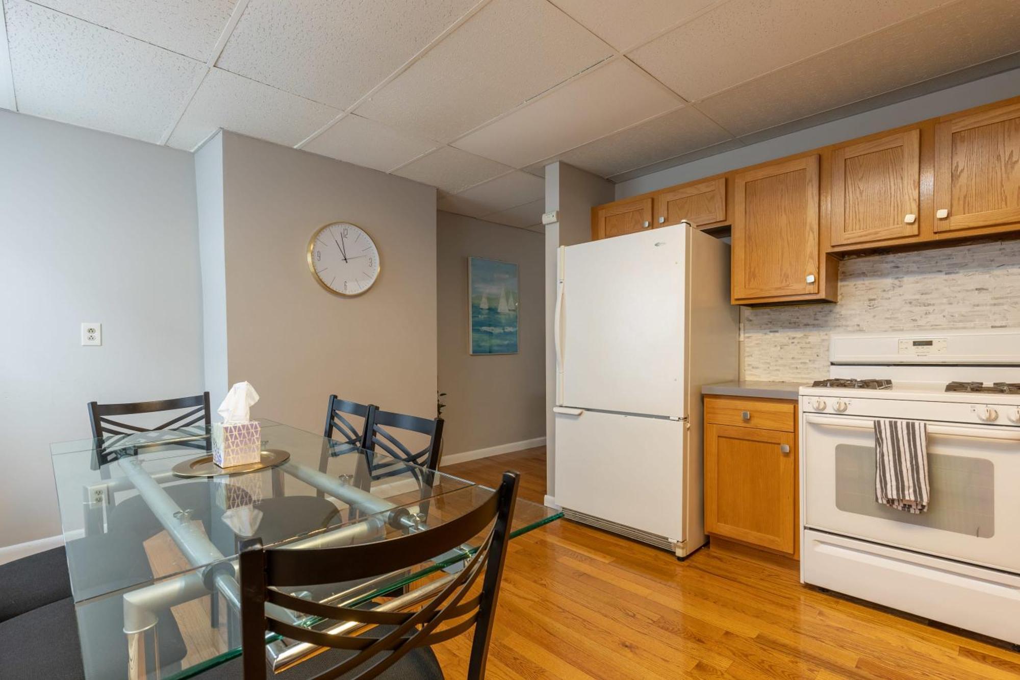 3 Bed 1 Bath In Historic Building Apartment