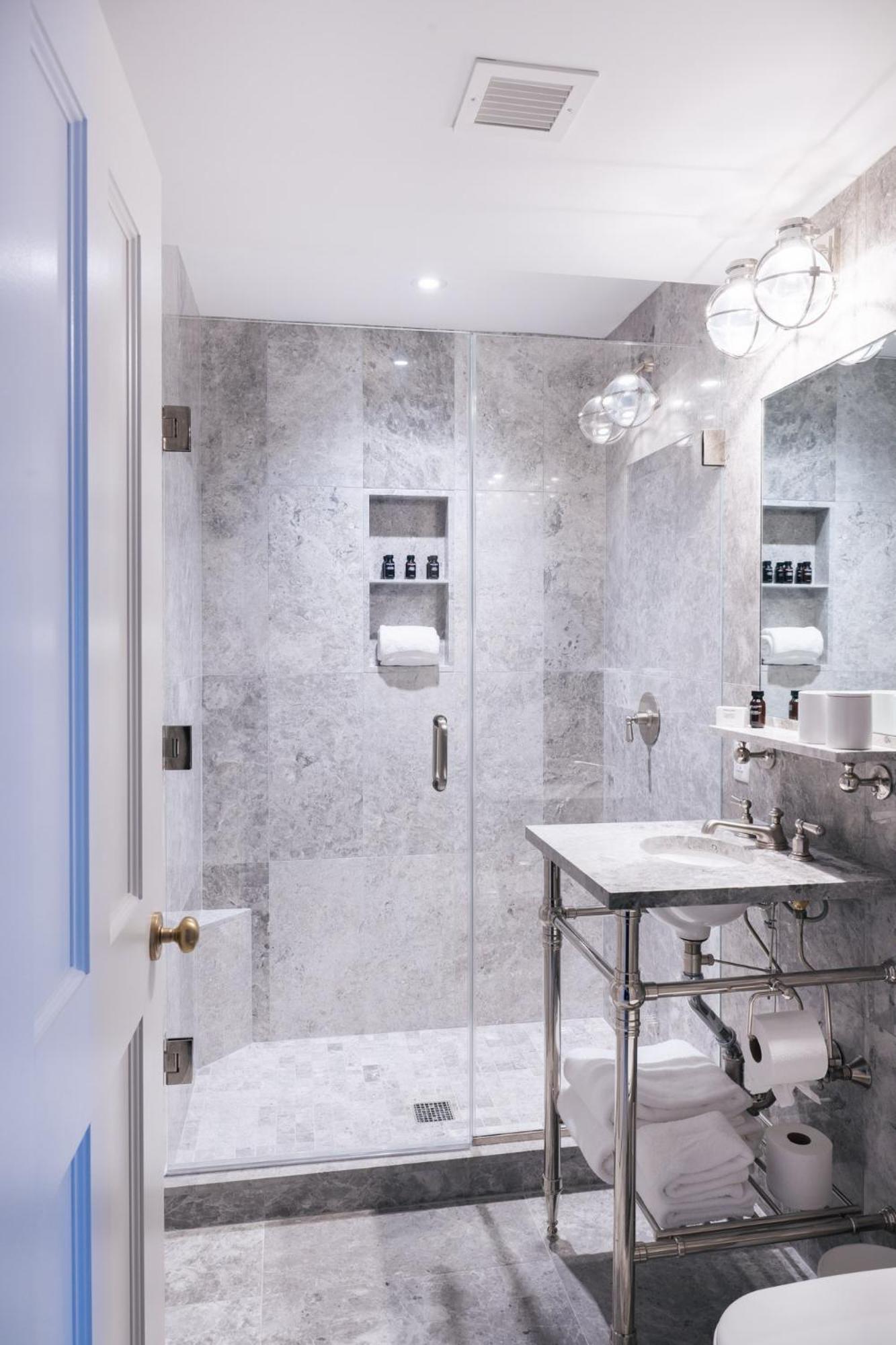 Beacon Hill 4*