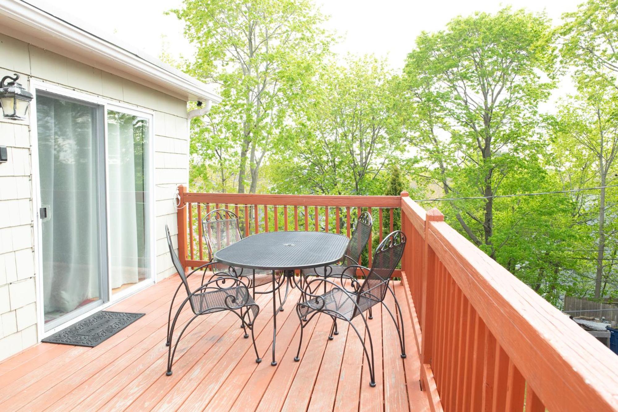 Beautiful Apartment-5 Beds-full Kitchen-parking-super Clean! * Boston