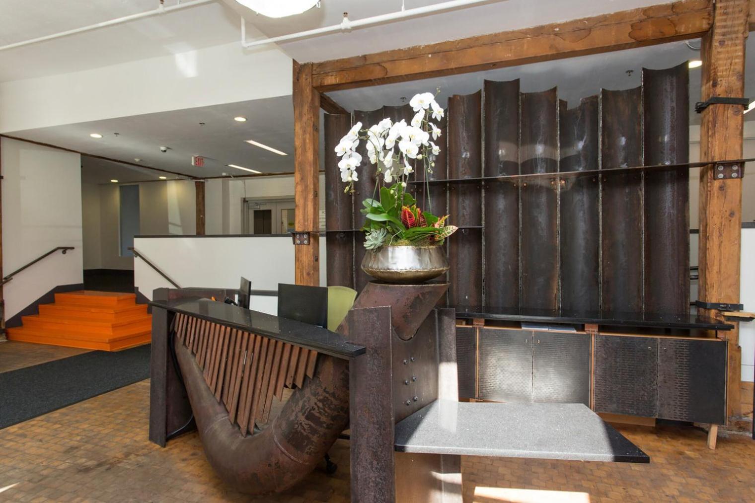 Apartment S End Loft W Pool Art Gallery Steps To T Bos-357