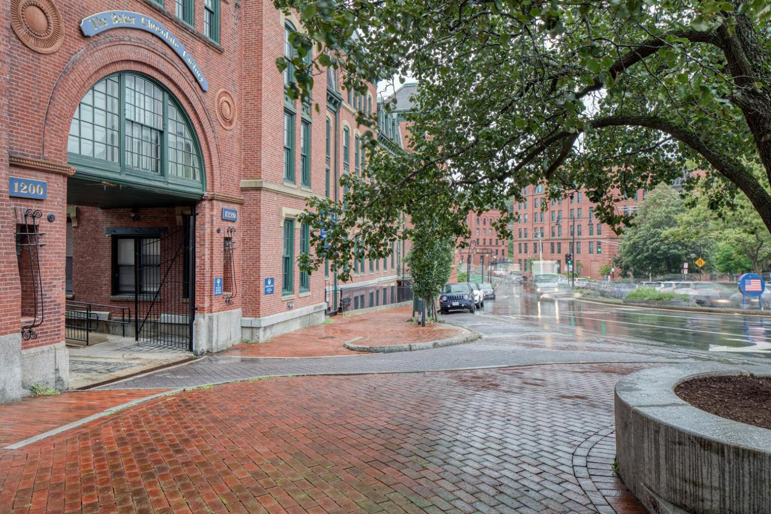 Blueground Dorchester Lower Mills Gym Laundry Bos-1042