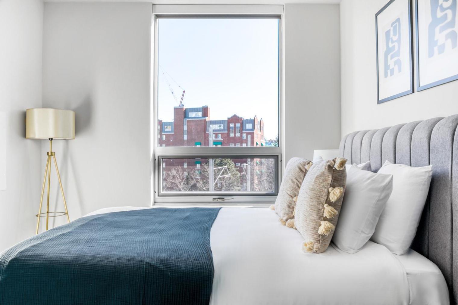 Cambridge 1br W Modern Finishes Bos-584