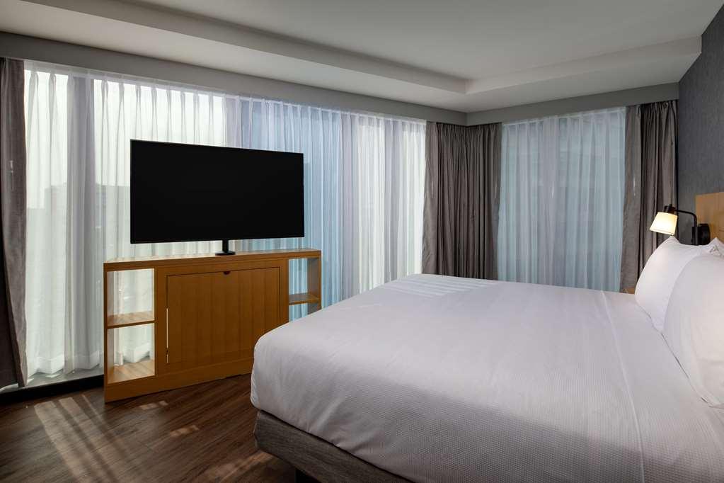 Hyatt Place Boston/seaport District 3* Boston