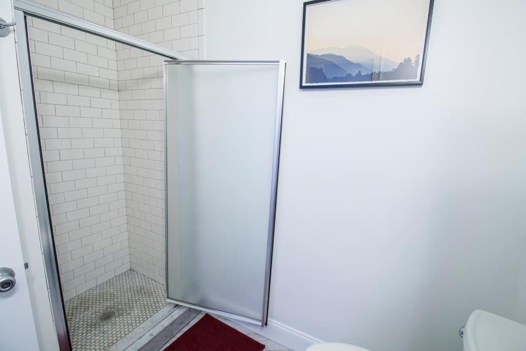 4br 1,5bh Sunny Apt In Roxbury Apartamento