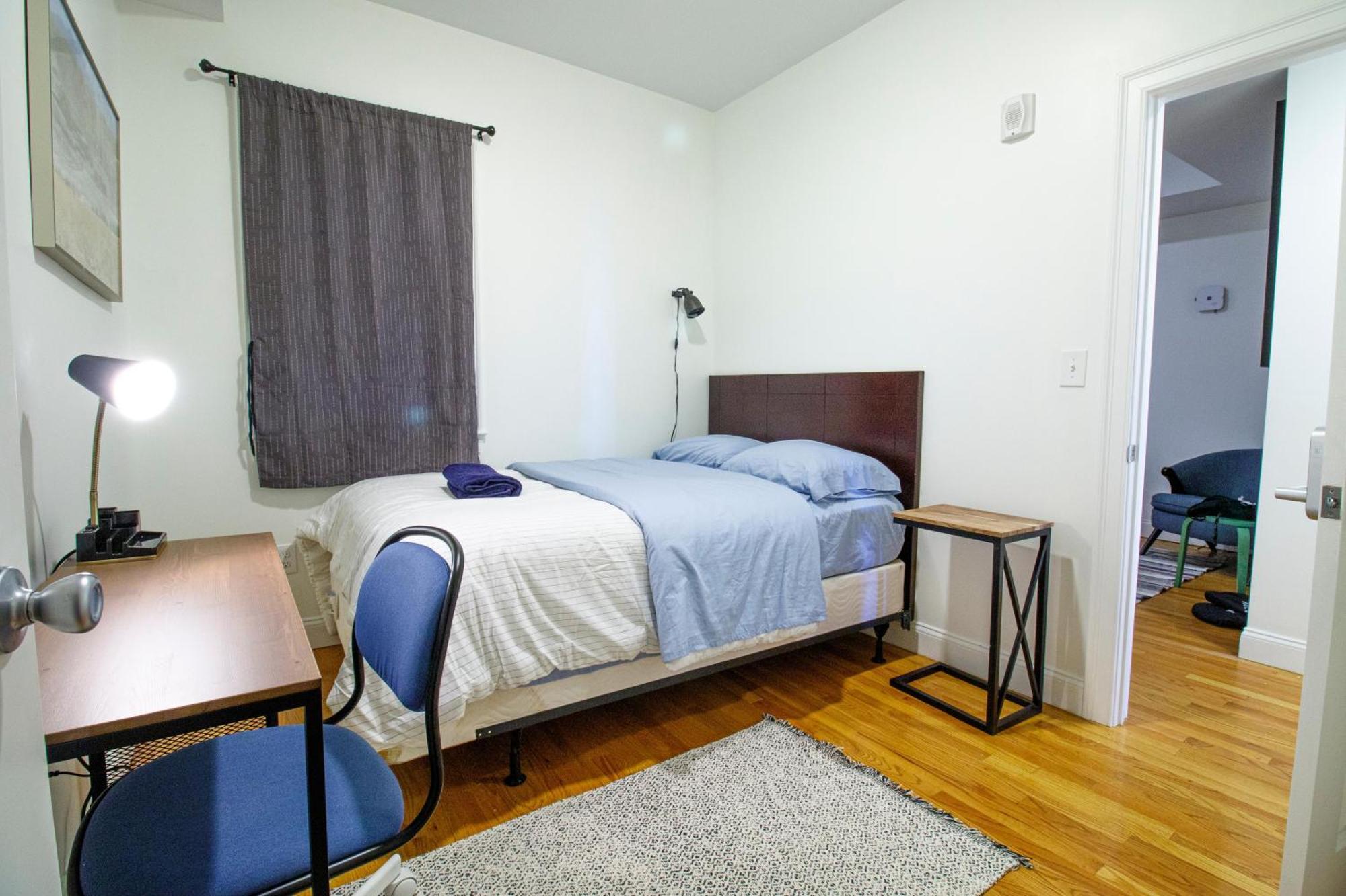 4br 1,5bh Sunny Apt In Roxbury Apartamento
