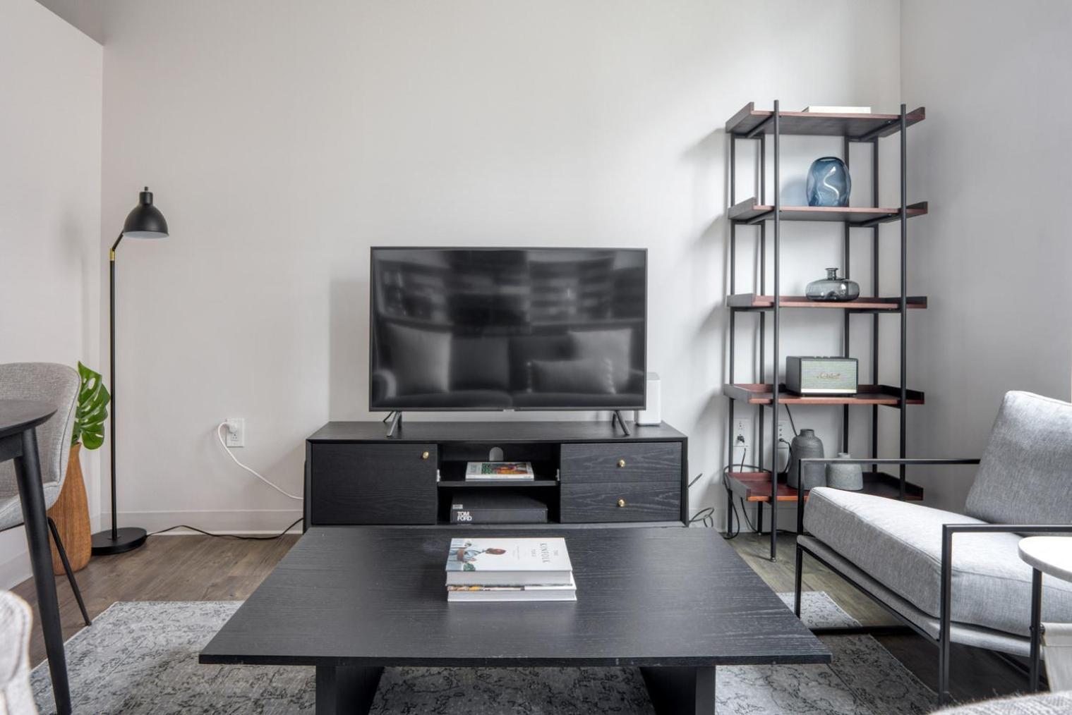 E Cambridge W Gym Wd Nr Lechmere T Bos-633 * Boston