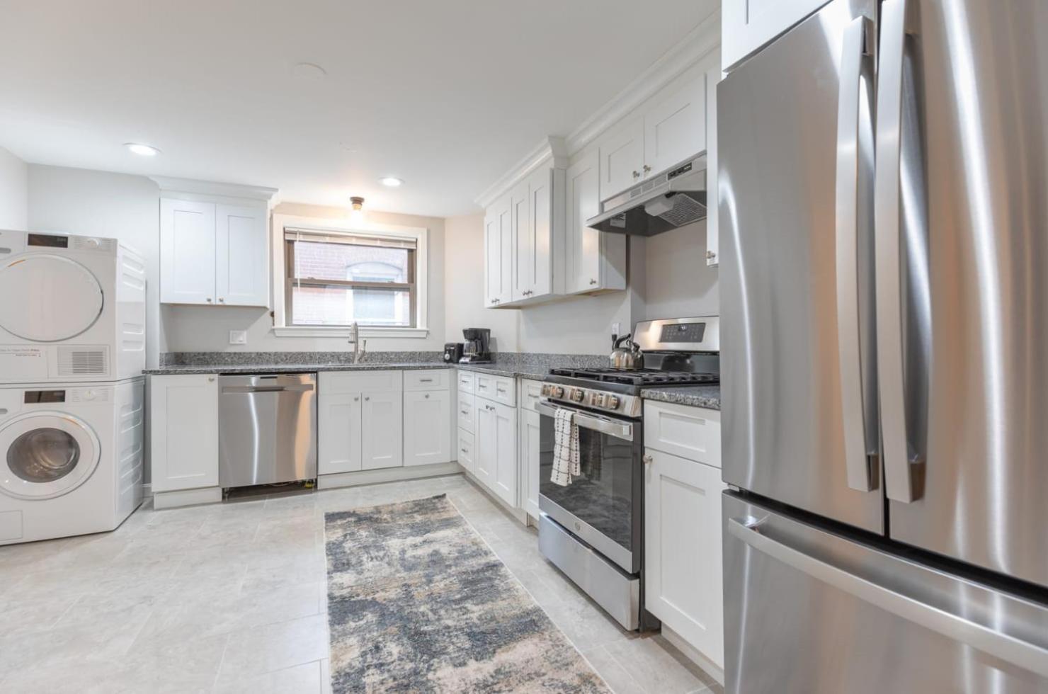 Entire Near Wharf - Bs-3 *