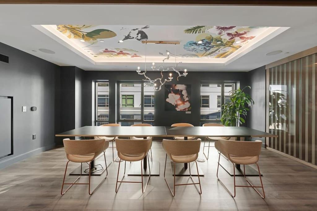 Chic 2br 2ba Retreat In The Heart Of Fenway Park * Boston