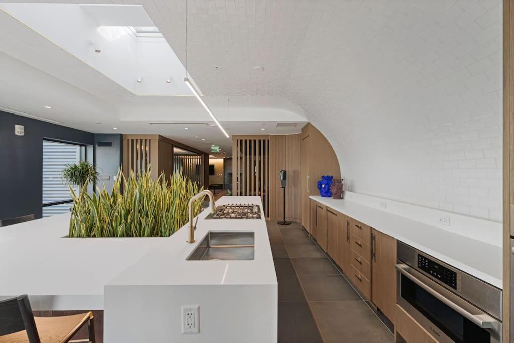 Chic 2br 2ba Retreat In The Heart Of Fenway Park * Boston