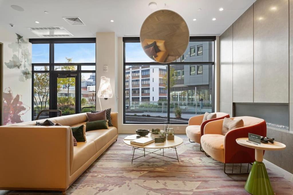 Chic 2br 2ba Retreat In The Heart Of Fenway Park