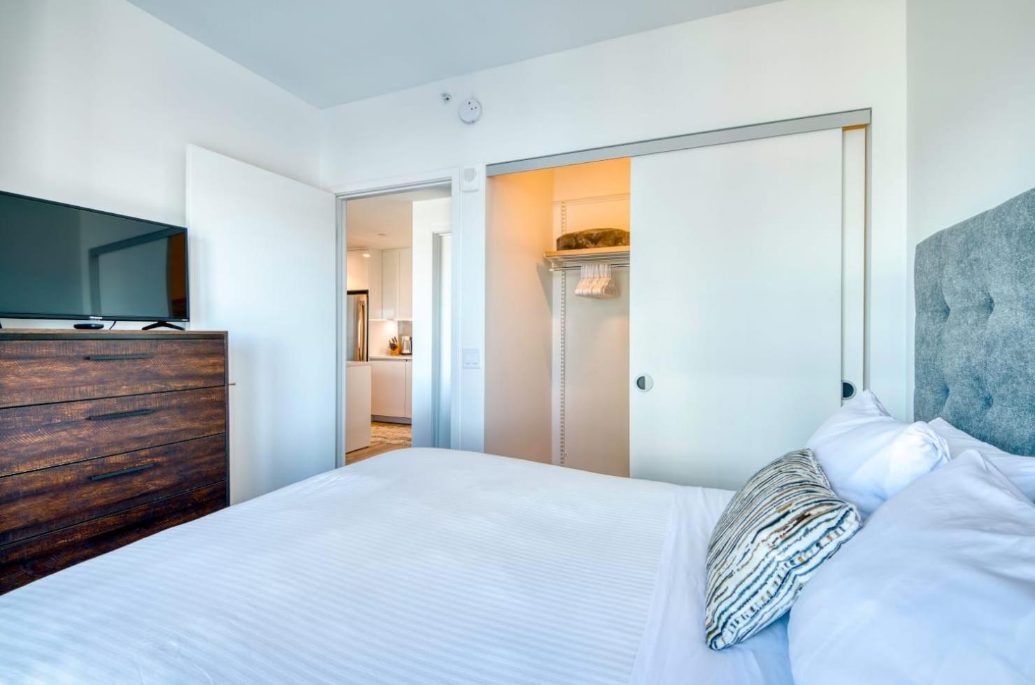 Luxury With Views - Hub-2310 Apartment
