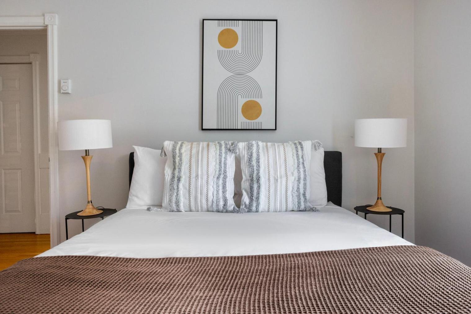 South End 2br W Wd Nr Shops Bos-938 Apartment *