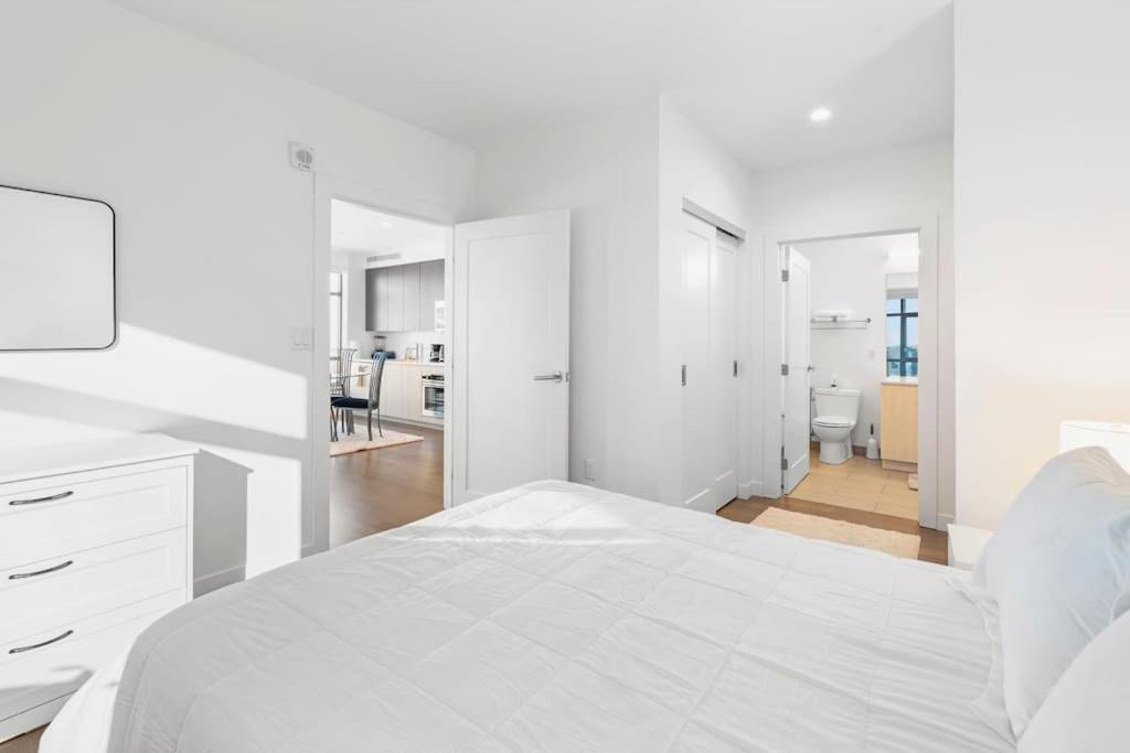 Fancy 2br 2ba Fenway Boston