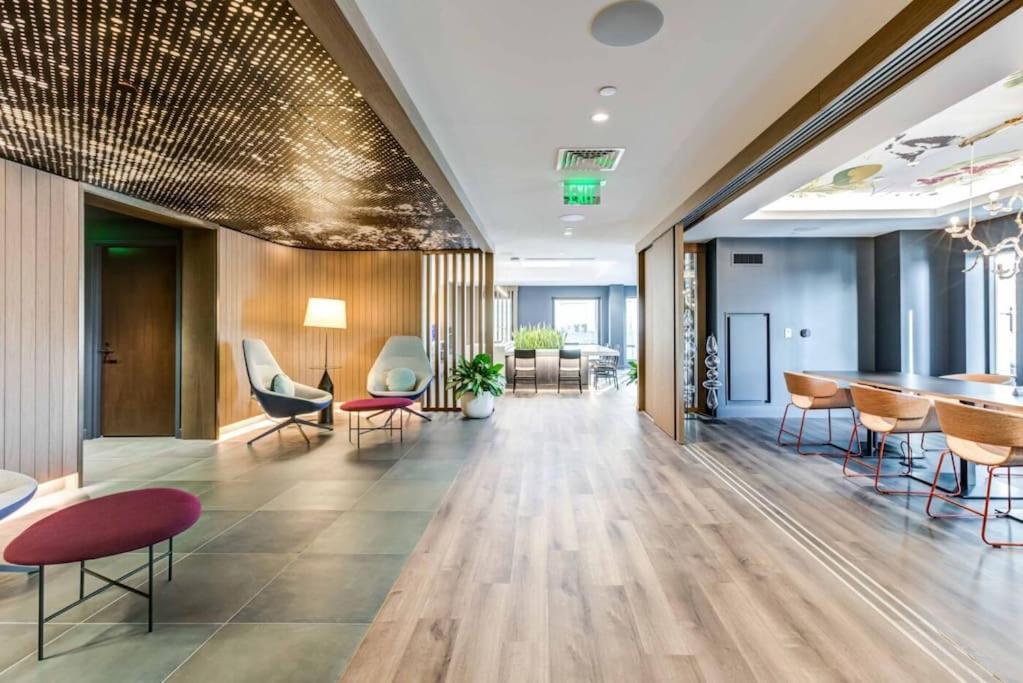 Fancy 2br 2ba Fenway * Boston