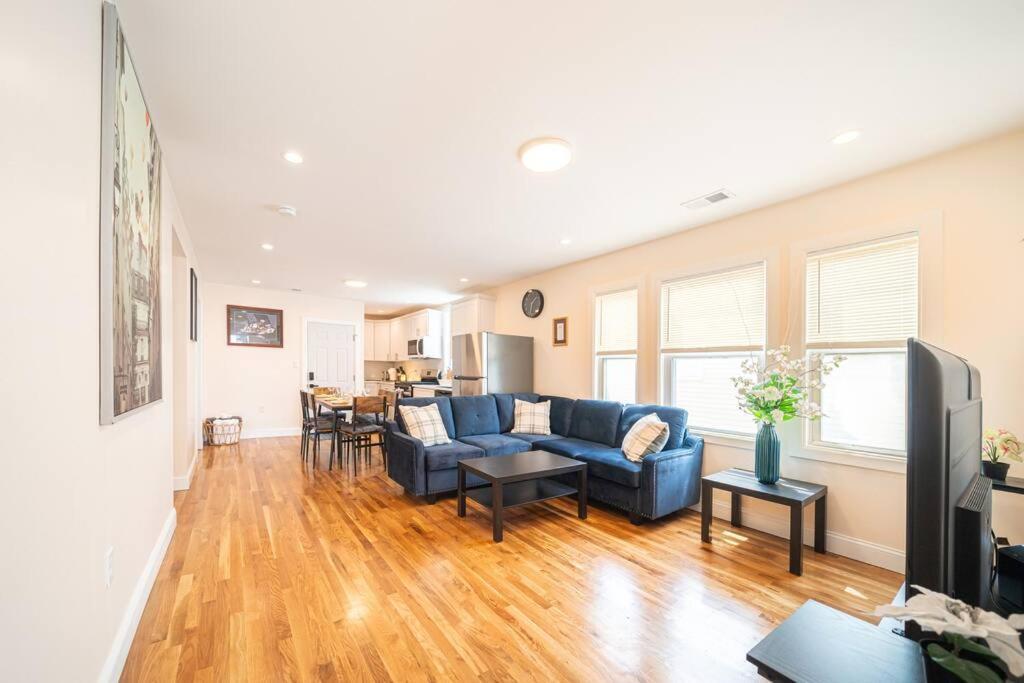 30-3 New! Heart Of Boston - Modern Cozy Apartment *