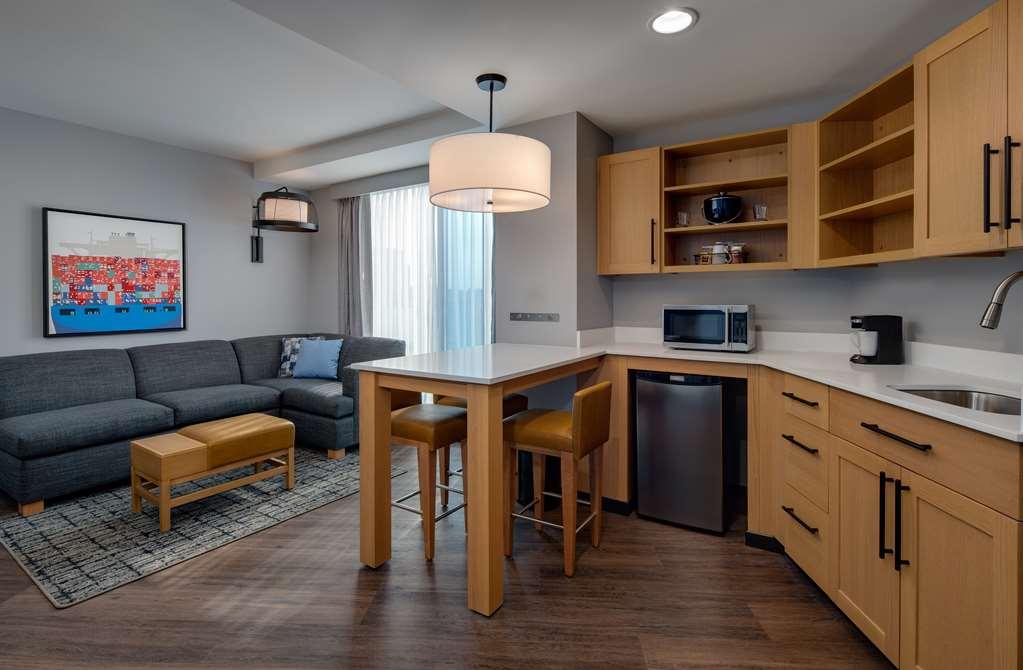 Hyatt Place Boston/seaport District Hotel