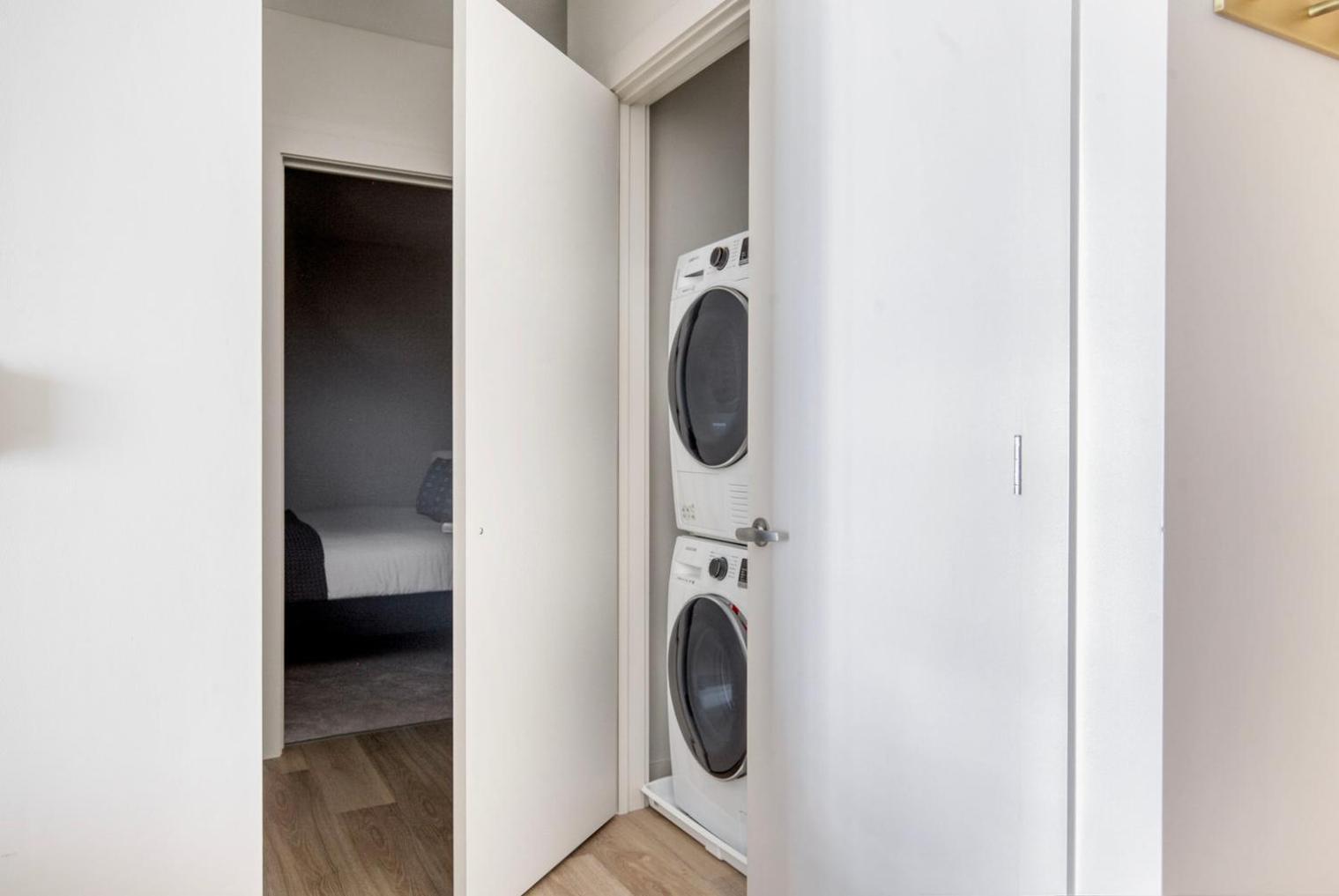 Apartment Burlington Jr 1br W Gym Wd Nr Dining Shops Bos-980 *