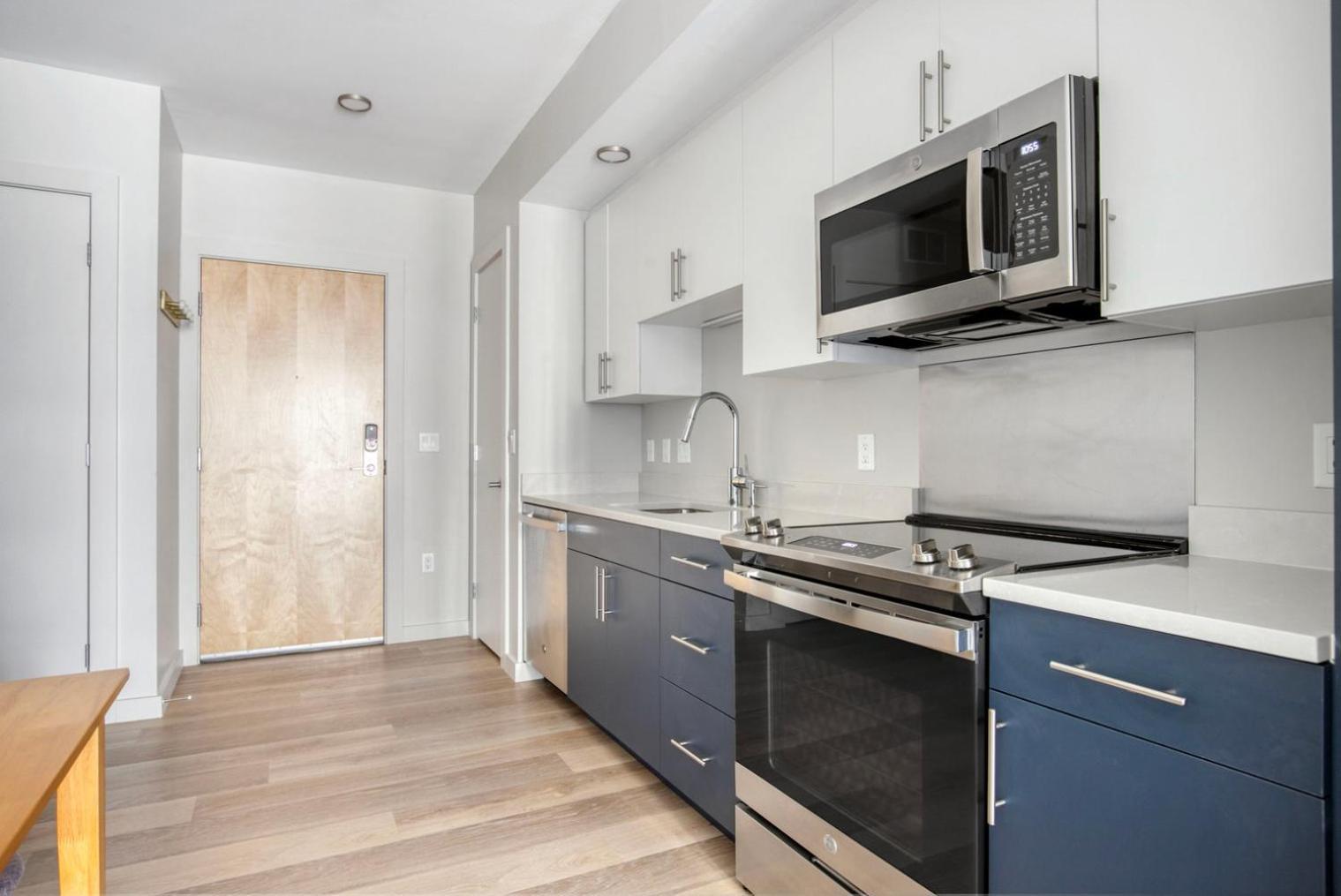 Apartment Burlington Jr 1br W Gym Wd Nr Dining Shops Bos-980 Boston