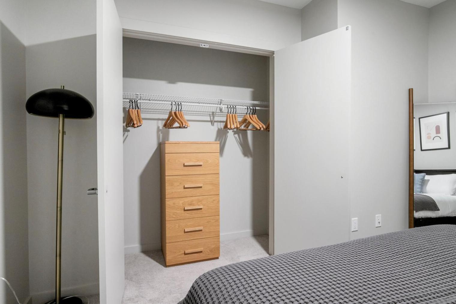 Burlington Jr 1br W Gym Wd Nr Dining Shops Bos-980 * Boston