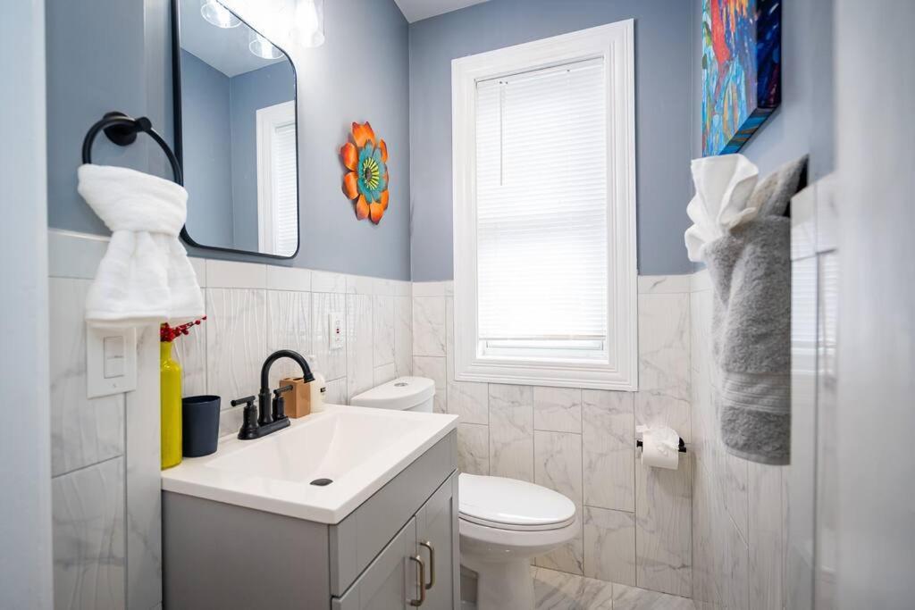 14a-elegant, Newly Renovated In Apartment *