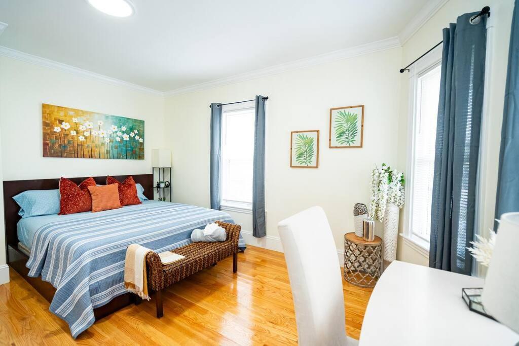 14a-elegant, Newly Renovated In Apartment Boston