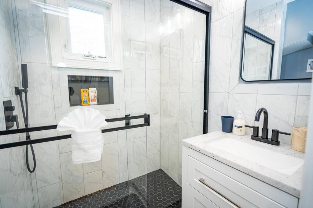 Apartment 14a-elegant, Newly Renovated In Boston