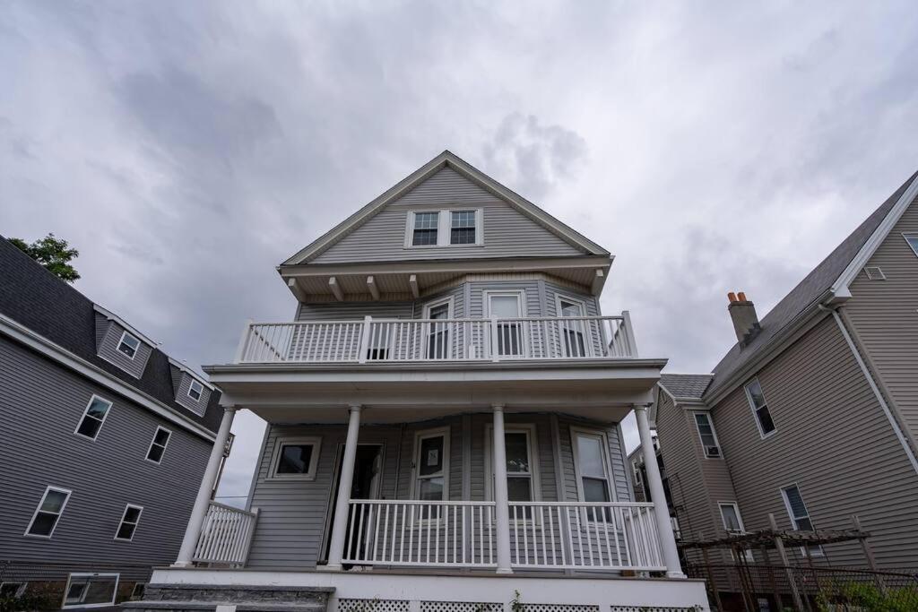 14a-elegant, Newly Renovated In Apartment *