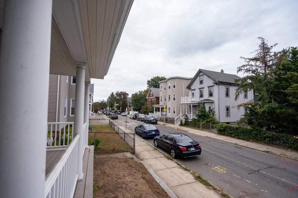 14a-elegant, Newly Renovated In *