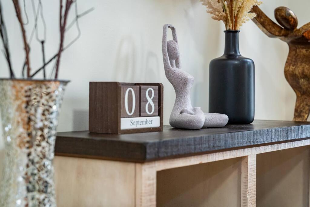 14a-elegant, Newly Renovated In Apartment Boston