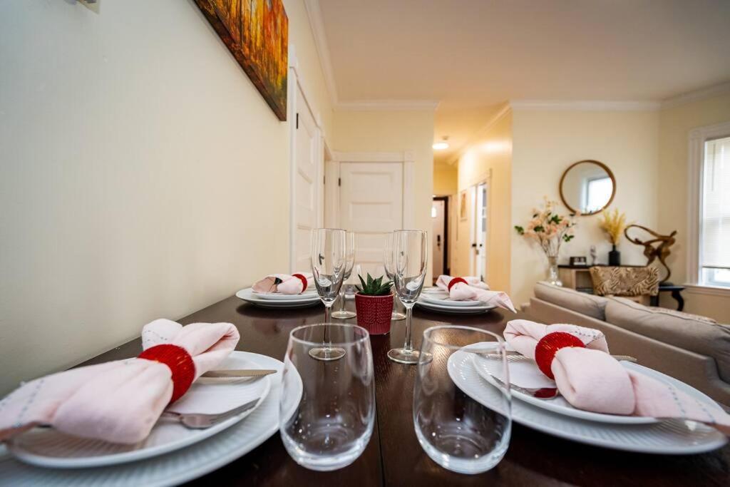14a-elegant, Newly Renovated In *