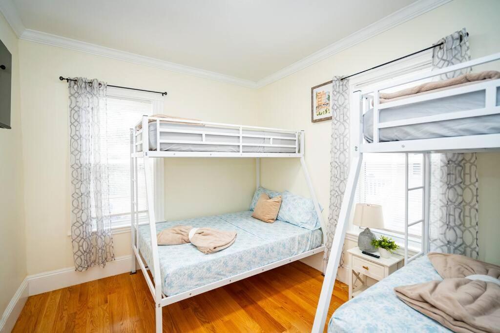 14a-elegant, Newly Renovated In Apartment *